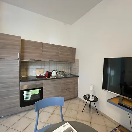 Bilocale House Gaudio 23 - A 1 Minuto Dall'ariston - Wifi 公寓 *